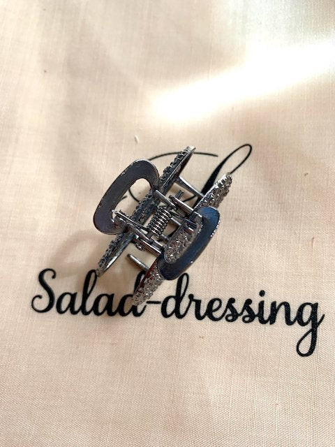 Pince noire crabe - motif roses argentées SALMA salad-dressing